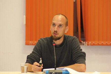 PETER KASTELIC
